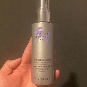 New Monat Heat Protectant Spray